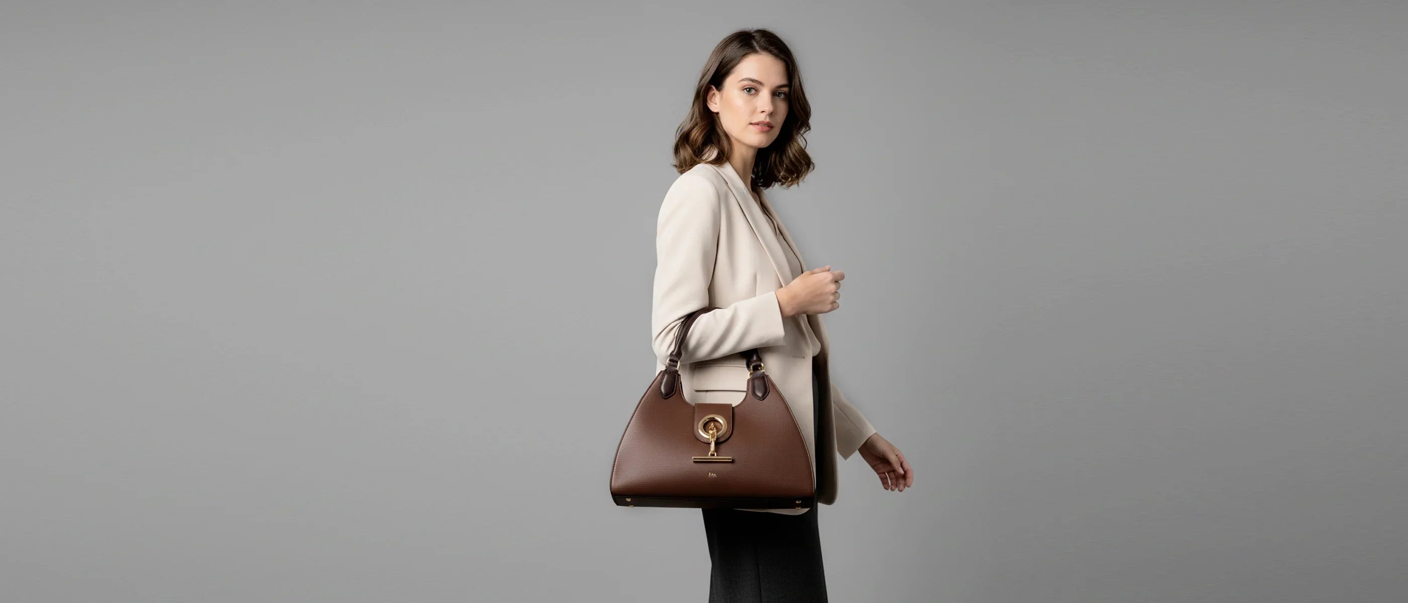 Valentine’s Day Gifts for Girlfriend: Bags That Match Her Personality