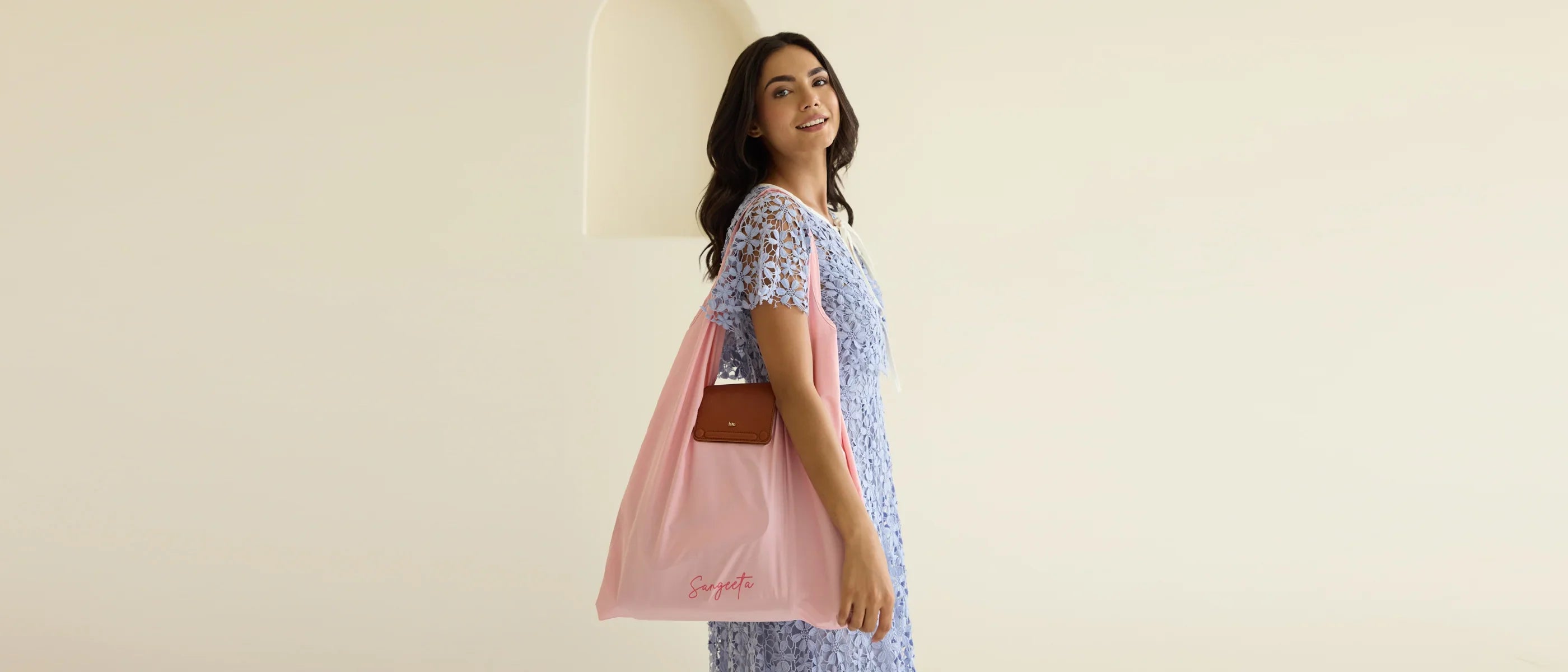 The Ultimate Foldable Bag: Stylish, Spacious & Easy to Carry Everywhere