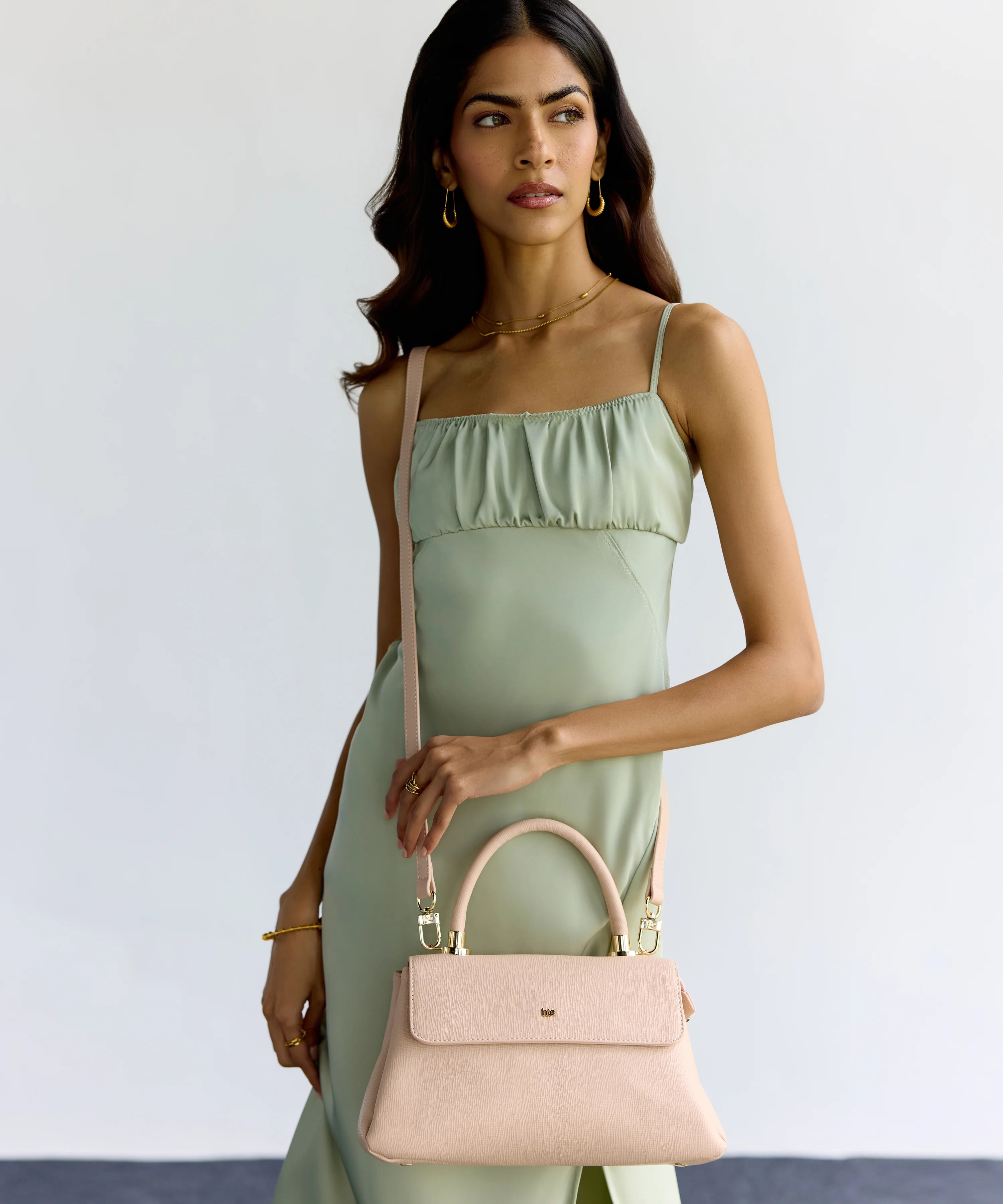 BLUSH BEIGE
