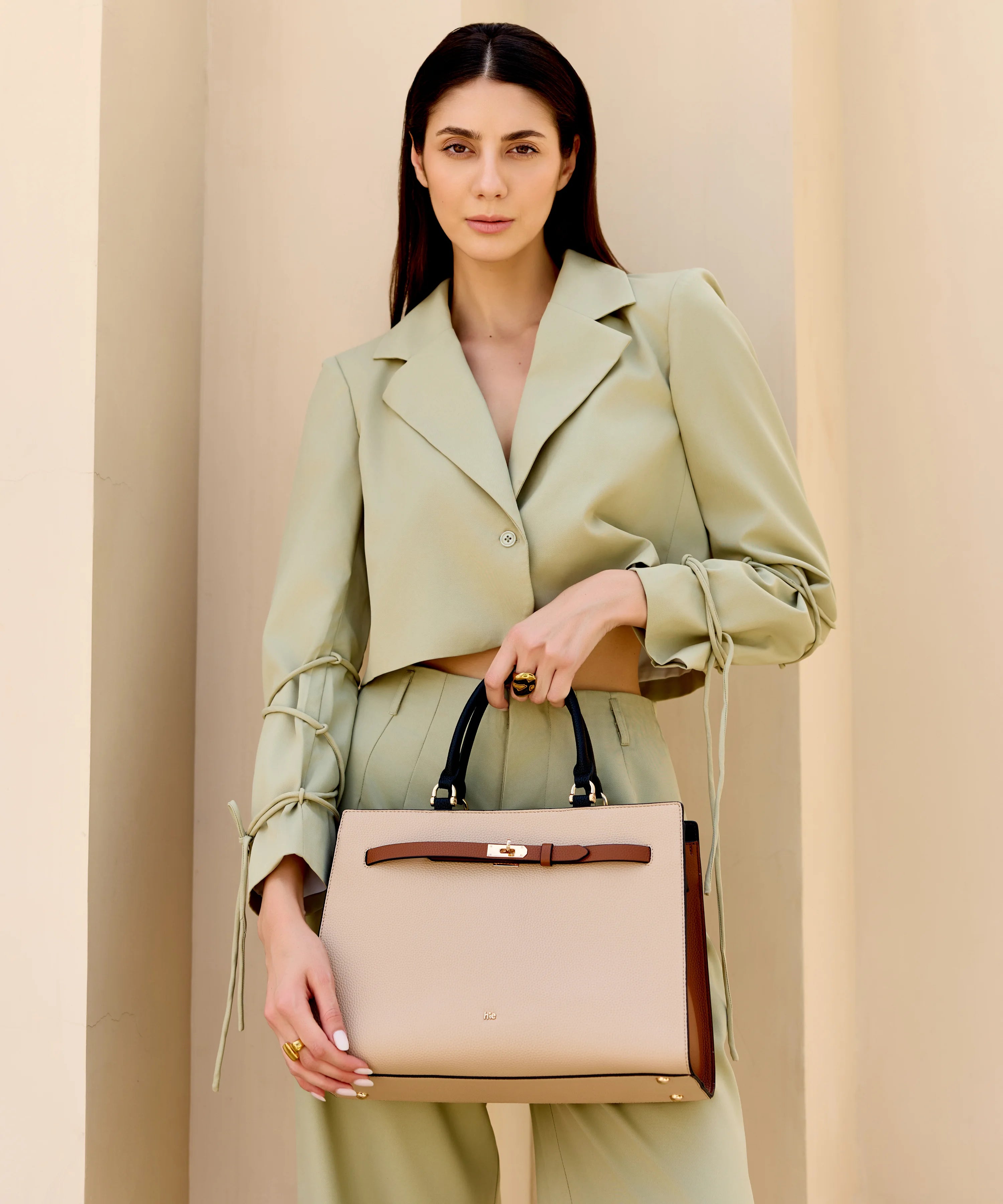 URBAN BEIGE