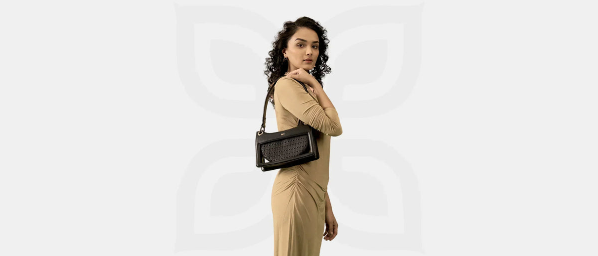 Hobo Bag Meaning, Types & How To Carry It