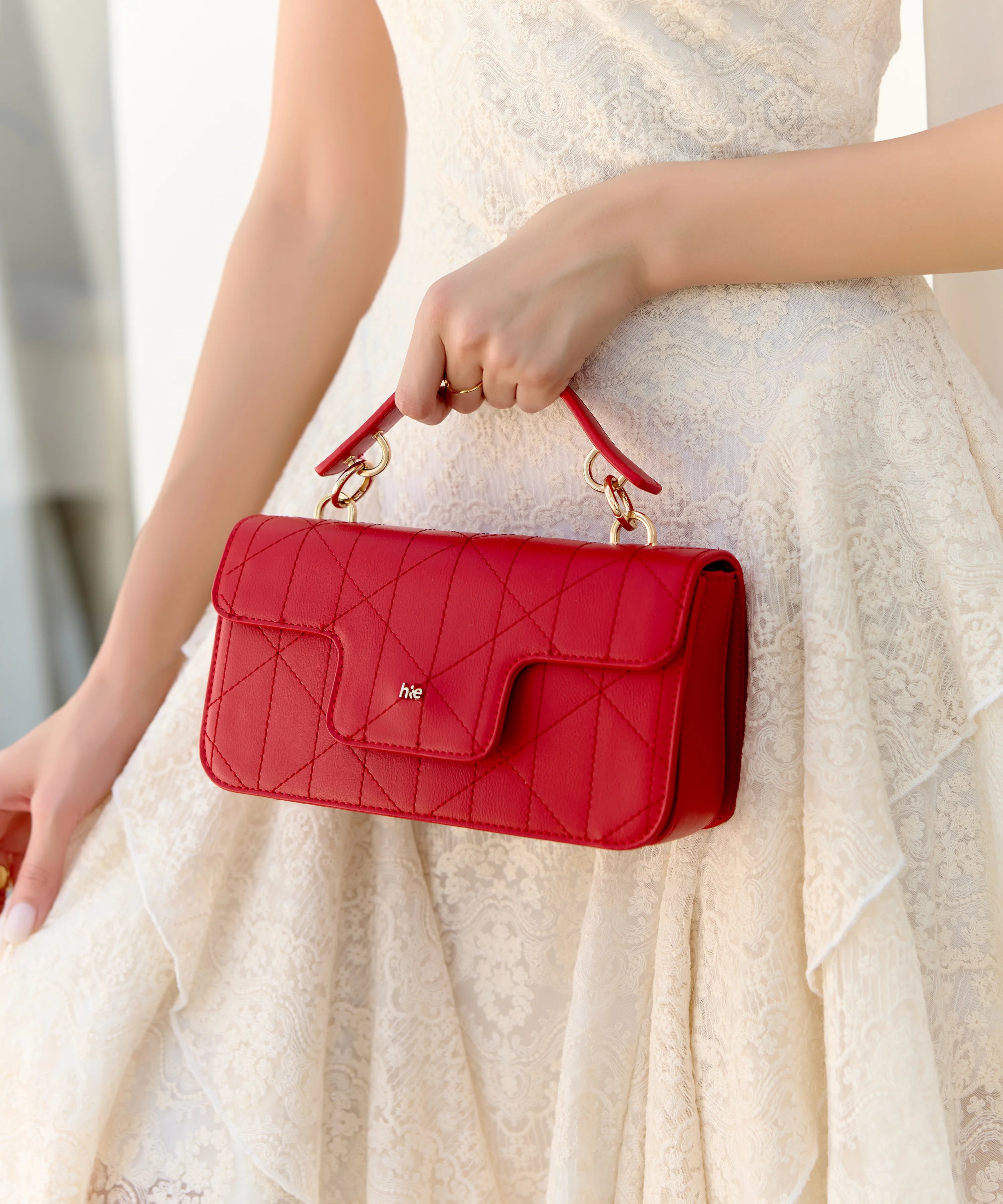 Scarlet Top Handle