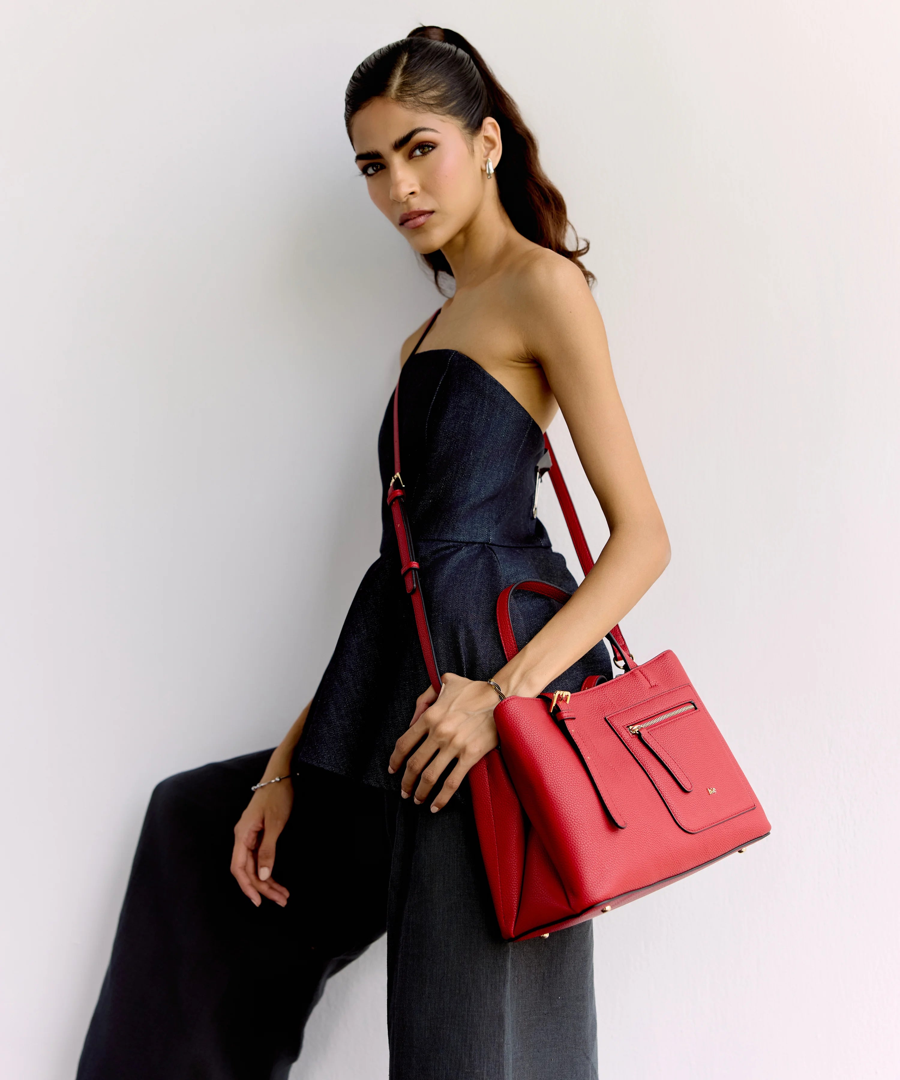 SCARLET RED